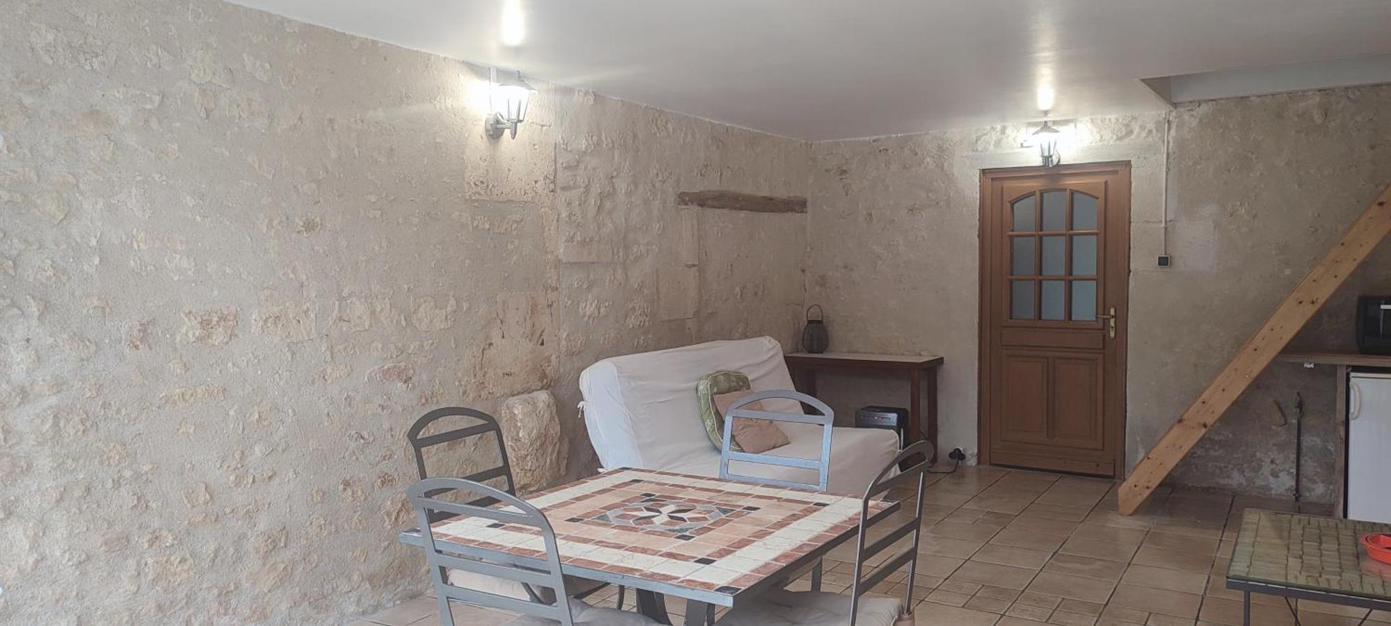 Gite Cosy, Sur Jardin, Terrasse Privee, Parking Au Calme En Rdc Gémozac Eksteriør bilde