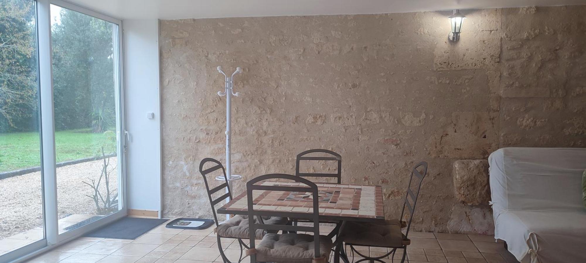 Gite Cosy, Sur Jardin, Terrasse Privee, Parking Au Calme En Rdc Gémozac Eksteriør bilde